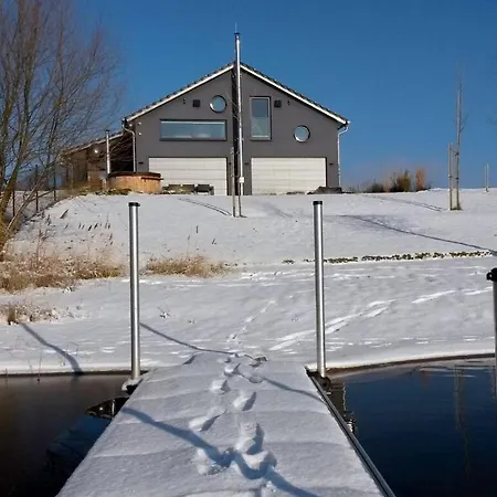 Holiday House House On Muehlfeldsee Apartment Lobnitz (Saxony)